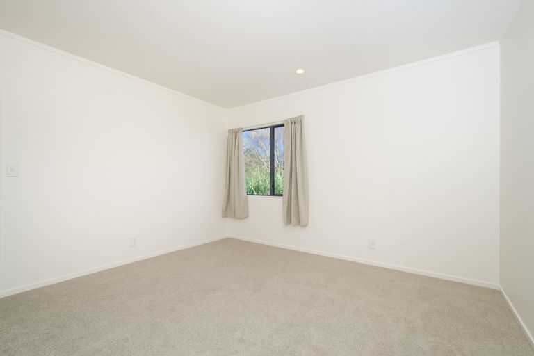 Photo of property in 4 Kora Avenue, Ranui, Auckland, 0612