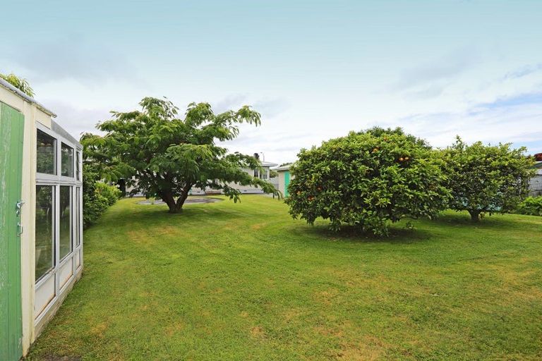 Photo of property in 10 Neeve Road, Taradale, Napier, 4112