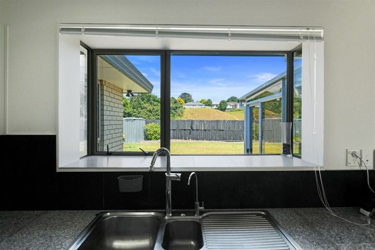 Photo of property in 16 Norm Freeman Drive, Te Puke, 3119