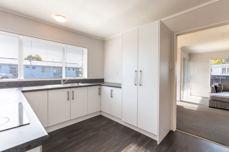 Photo of property in 57 Mclean Street, Woodville, 4920