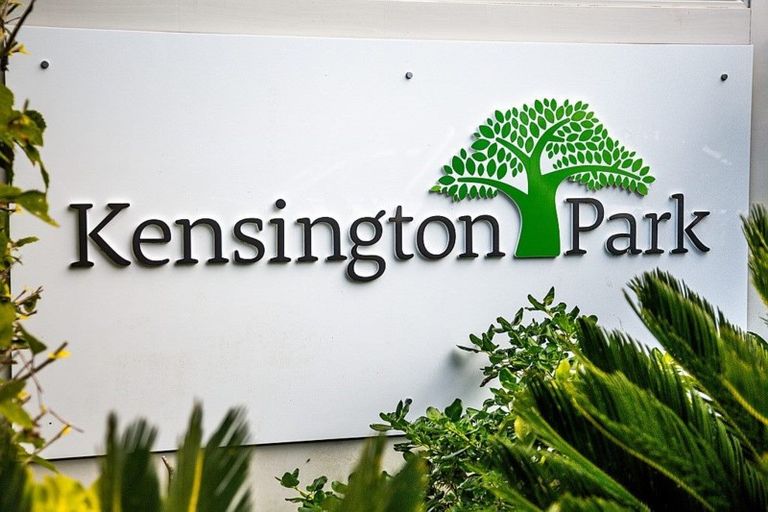 Photo of property in 18 Kensington Drive, Orewa, 0931