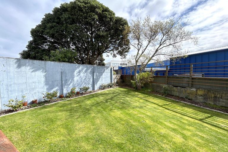 Photo of property in 2 Titoki Street, Alicetown, Lower Hutt, 5010