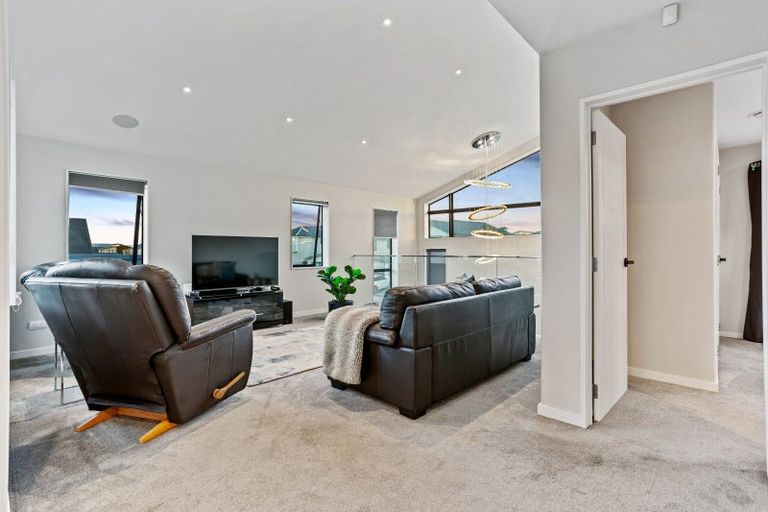 Photo of property in 28 Tai Crescent, Hobsonville, Auckland, 0616