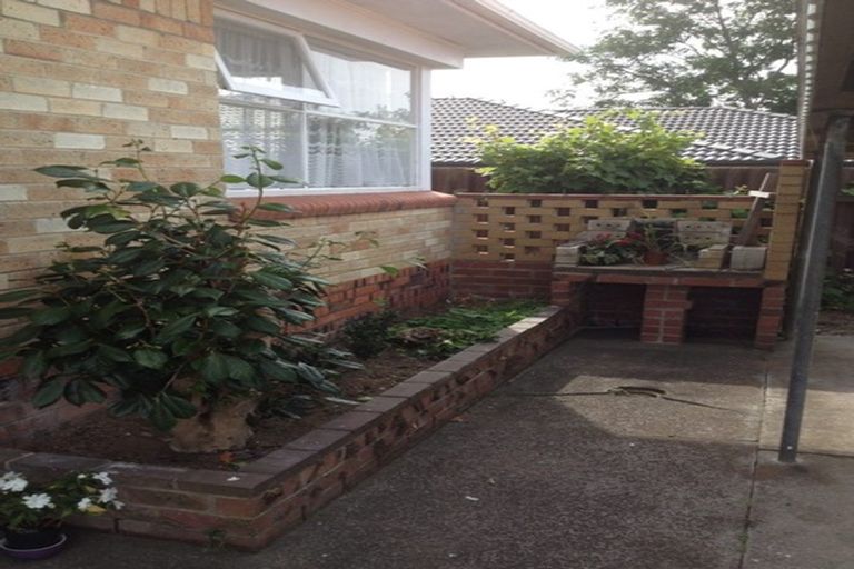 Photo of property in 26 Rimu Street, New Lynn, Auckland, 0600