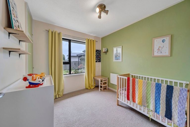 Photo of property in 35 Avro Crescent, Hornby, Christchurch, 8042