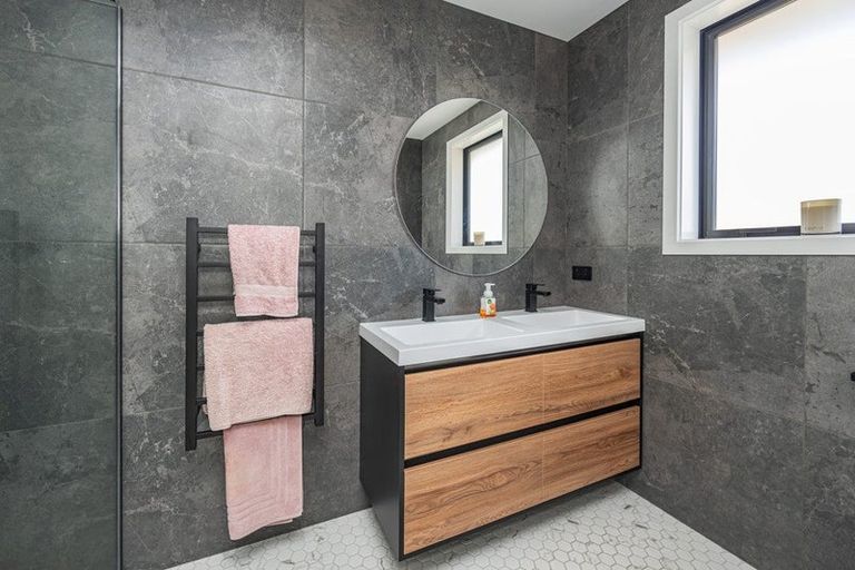 Photo of property in 47c Weston Road, Waiareka Junction, Oamaru, 9401