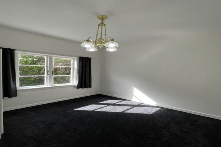 Photo of property in 75 Chamberlain Road, Karori, Wellington, 6012