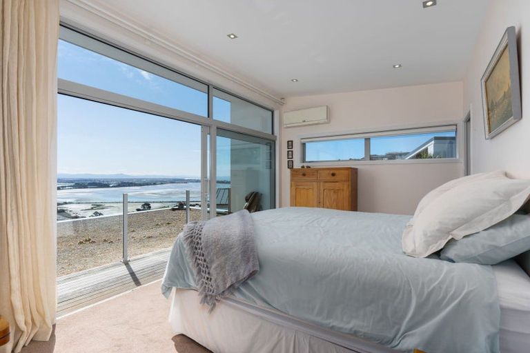 Photo of property in 1 Saint Remy Lane, Redcliffs, Christchurch, 8081