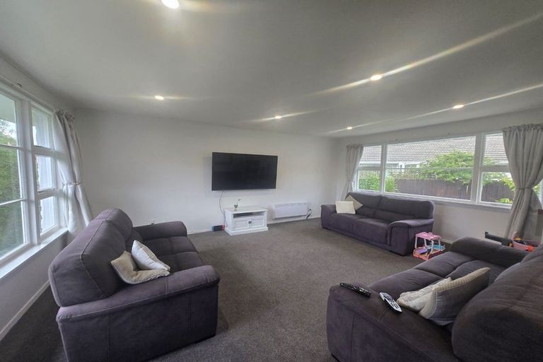 Photo of property in 10 Lucienne Place, Hillsborough, Christchurch, 8022