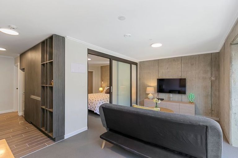 Photo of property in Frame Apartments, 902/111u Molesworth Street, Thorndon, Wellington, 6011