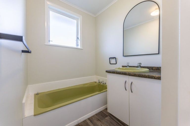 Photo of property in 35 Aspiring Avenue, Milson, Palmerston North, 4414