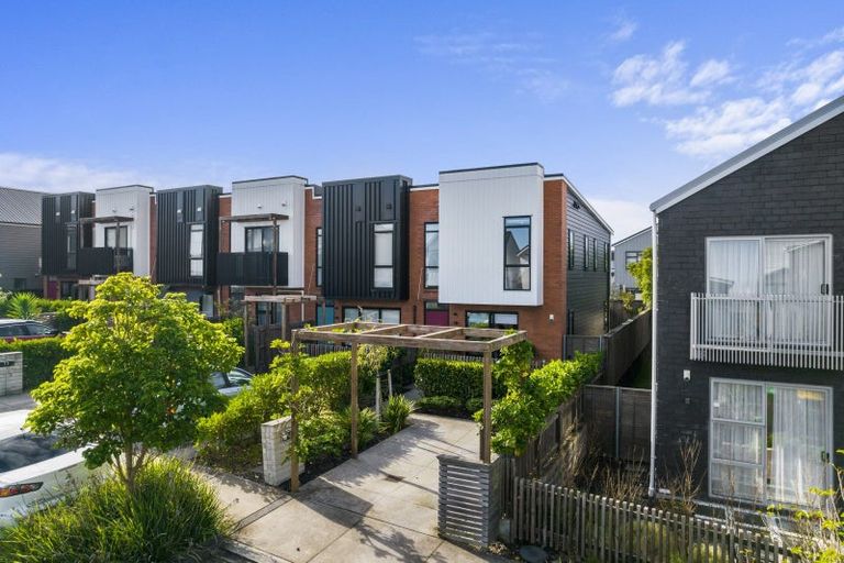 Photo of property in 11 Saltmarsh Road, Hobsonville, Auckland, 0616