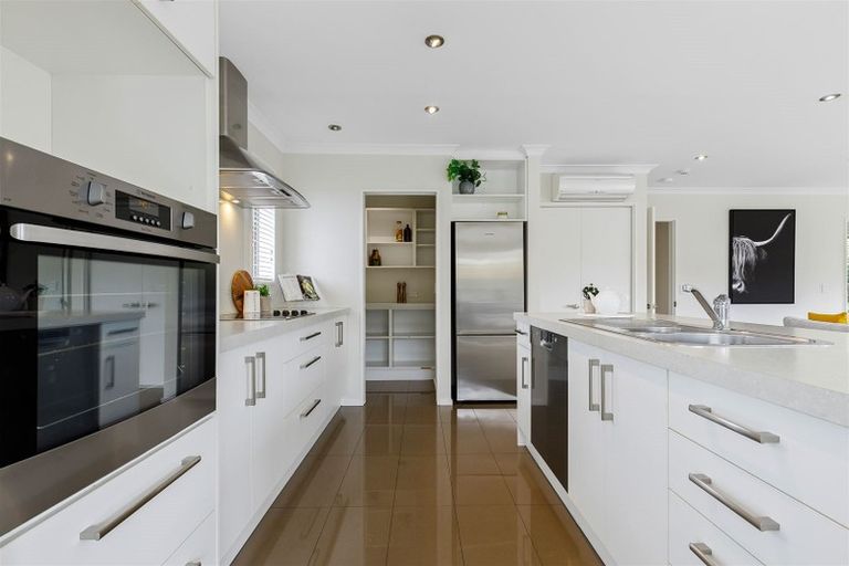 Photo of property in 17 Breton Close, Northwood, Christchurch, 8051