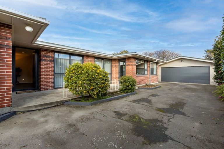 Photo of property in 34 Toorak Avenue, Avonhead, Christchurch, 8042