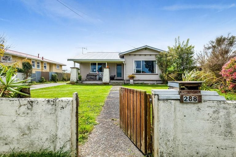 Photo of property in 288 South Road, Hawera, 4610