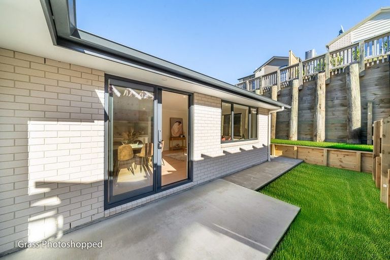 Photo of property in 115 Silverstream Road, Crofton Downs, Wellington, 6035