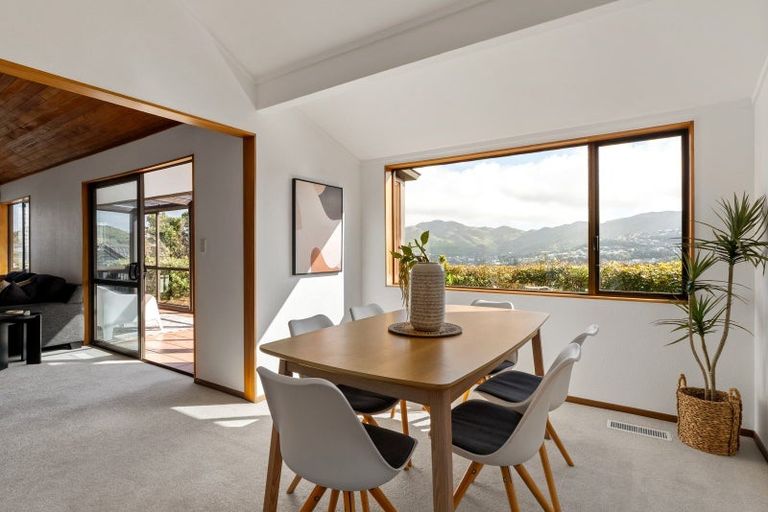 Photo of property in 15 Indira Place, Khandallah, Wellington, 6035