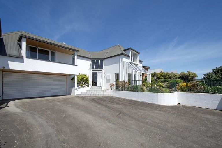 Photo of property in 17 Petworth Place, Westmorland, Christchurch, 8025