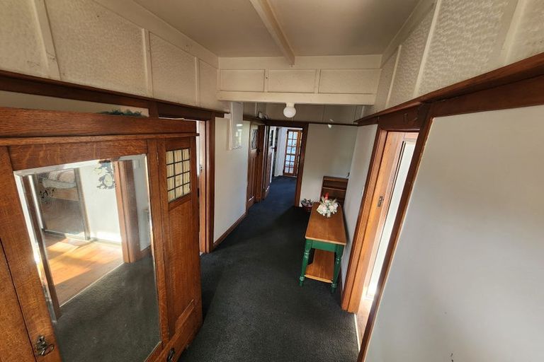 Photo of property in 8 Chelwood Street, Takaro, Palmerston North, 4412