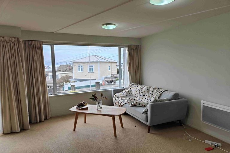 Photo of property in 74 Nairn Street, Mount Cook, Wellington, 6011