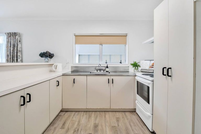 Photo of property in 38a Saint Annes Street, Levin, 5510