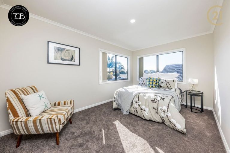 Photo of property in 21 Parkhaven Drive, Rosehill, Papakura, 2113