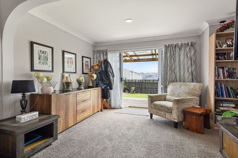 Photo of property in 11 Russell Road, Fairy Springs, Rotorua, 3015