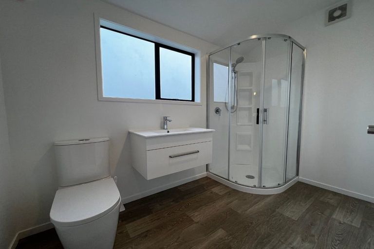 Photo of property in 5 Goldfinch Rise, Unsworth Heights, Auckland, 0632