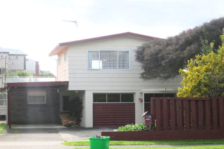 Photo of property in 135a Oceanbeach Road, Mount Maunganui, 3116