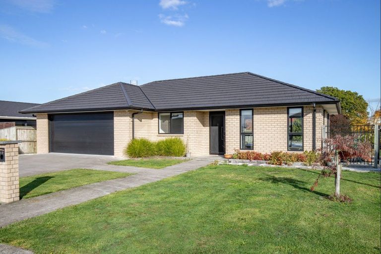 Photo of property in 19 Costello Drive, Ngatea, 3503