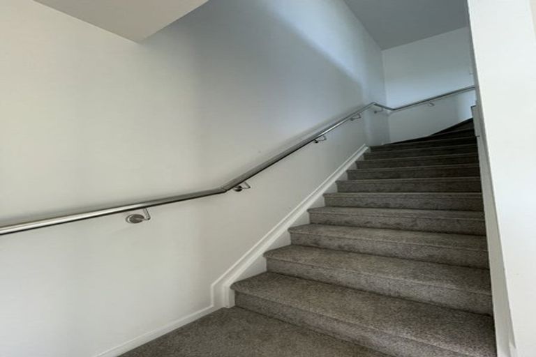 Photo of property in 19a Poruru Close, Papakura, 2110