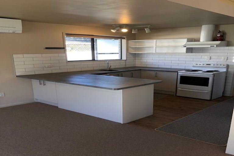 Photo of property in 22 Searells Road, Strowan, Christchurch, 8052