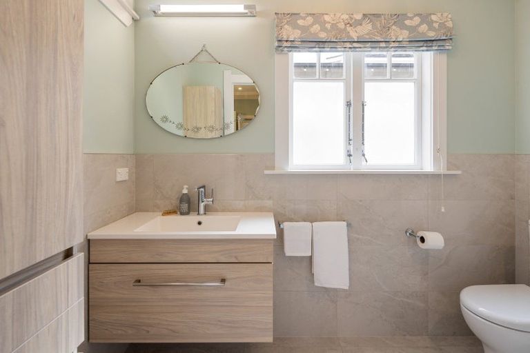 Photo of property in 74 Princes Street, Cambridge, 3434