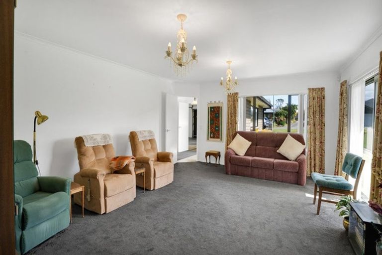 Photo of property in 6 Elizabeth Grove, Stratford, 4332