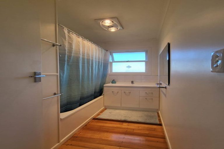 Photo of property in 2/39 Avis Avenue, Papatoetoe, Auckland, 2025