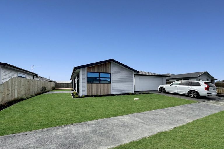 Photo of property in 9 Mackinnon Street, Marshland, 8083