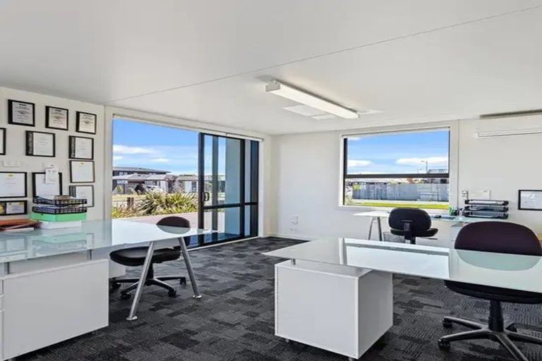 Photo of property in 4 Te Rito Street, Marshland, Christchurch, 8083