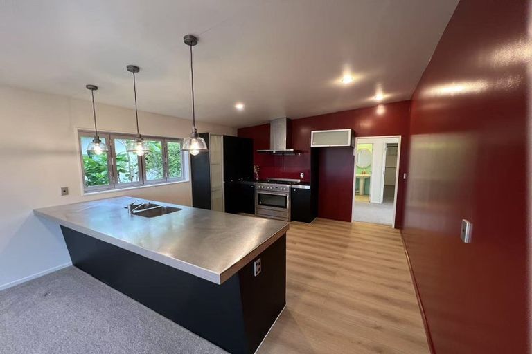 Photo of property in 657 Beach Road, Rothesay Bay, Auckland, 0630