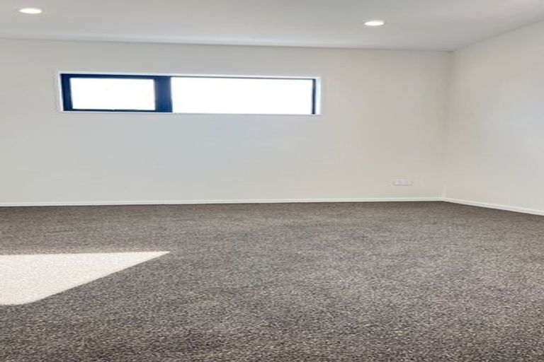 Photo of property in 4 Medina Place, Half Moon Bay, Auckland, 2012