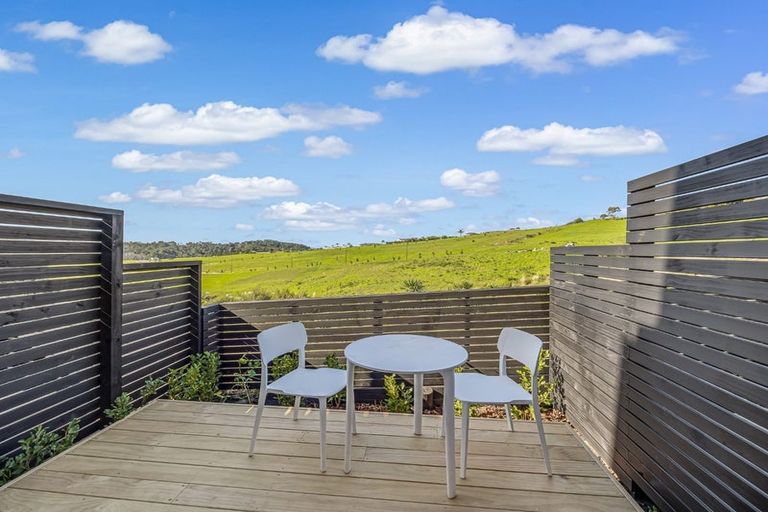 Photo of property in 10/23 Makomako Drive, Orewa, 0931