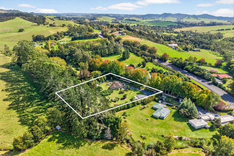 Photo of property in 725c Puketona Road, Haruru, 0204