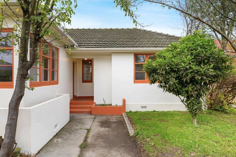 Photo of property in 43 Wharenui Road, Upper Riccarton, Christchurch, 8041