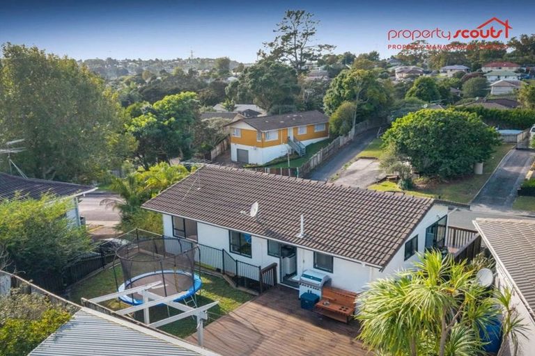 Photo of property in 59 Reynella Drive, Massey, Auckland, 0614