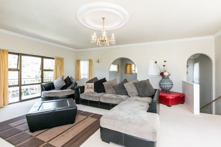 Photo of property in 2 Ewan Place, Taradale, Napier, 4112