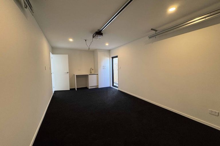 Photo of property in 12 Peara Place, Henderson, Auckland, 0610