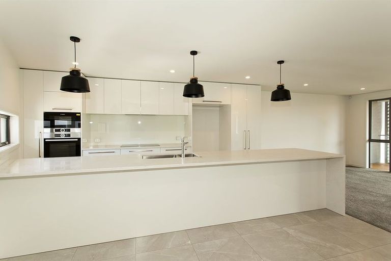 Photo of property in 15 Whakata Lane, Mairangi Bay, Auckland, 0630