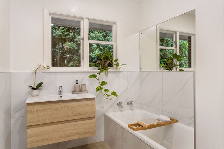 Photo of property in 1 Windermere Road, Papanui, Christchurch, 8053