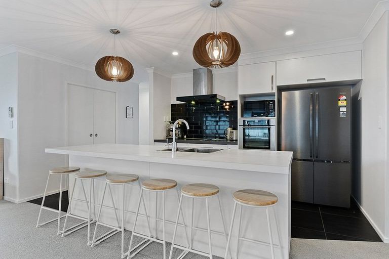 Photo of property in 59 Harding Drive, Papamoa Beach, Papamoa, 3118