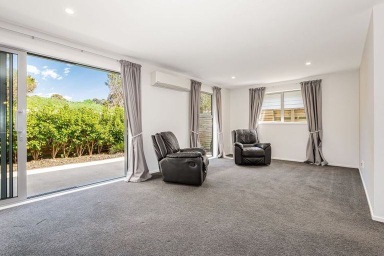 Photo of property in 9 Cartographer Way, Whitby, Porirua, 5024
