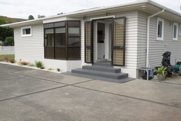 Photo of property in 20 Church Street, Tirau, 3410